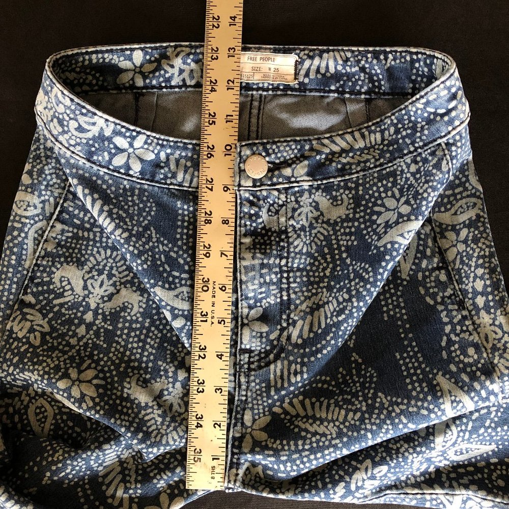Free People Printed Embellished Just Float On Flare Size 25 - Picture 11 of 16